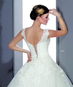 Wedding dresses with lace up back