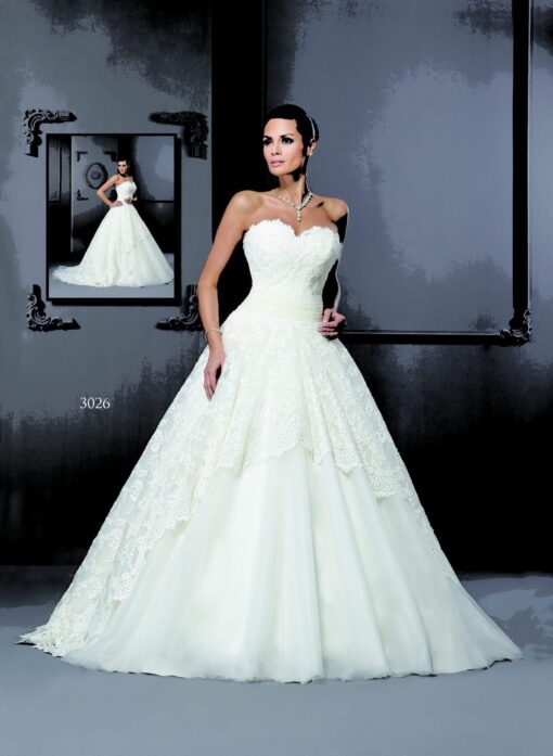 Sweetheart neckline Bridal Gowns