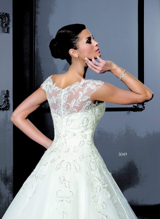 Bateau Neckline Bridal Gowns