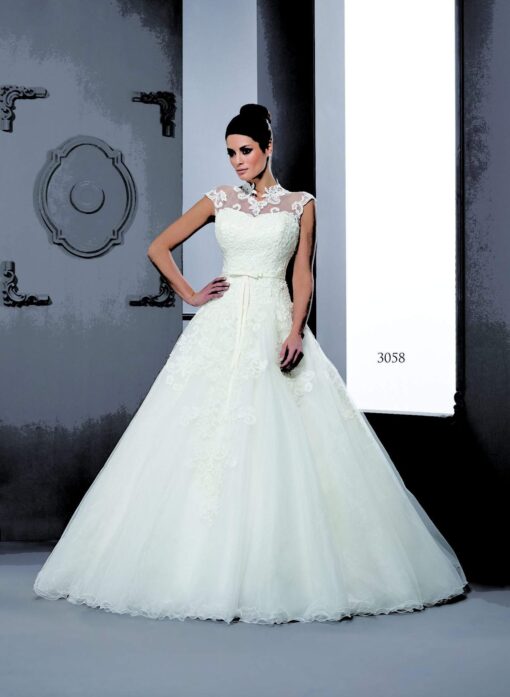 Sleeveless Illusion neckline Bridal Dresses