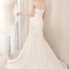 lace up back bridal gowns