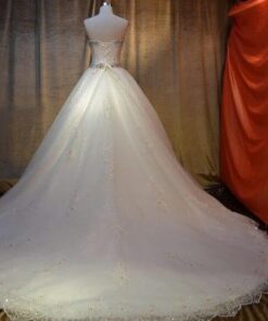 cathedral train wedding dresses