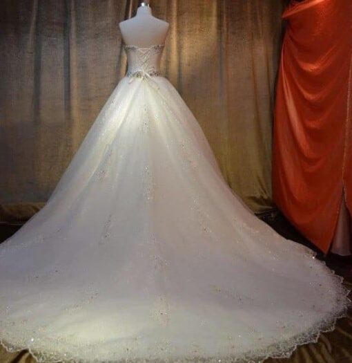 cathedral train wedding dresses