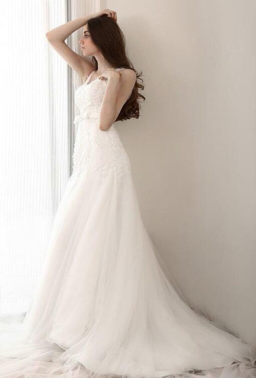 bridal gowns with a belt