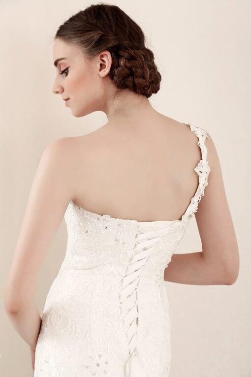 one shoulder bridal gowns