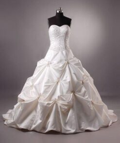 Pick Up Wedding Dresses with Strapless neckline