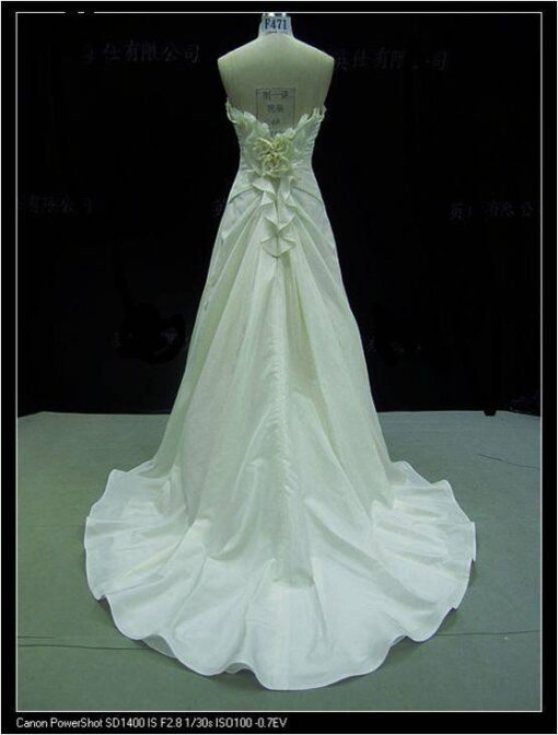 back neck with rose wedding dress