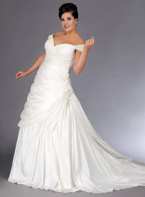 OfftheShoulderPlusSizea lineWeddingGown