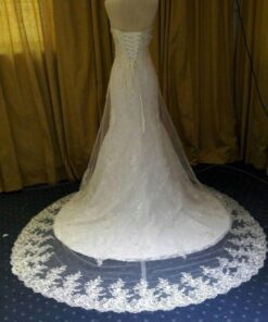 net flayer wedding dress