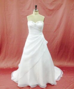 ebb PetitePlusSizeWeddingGown