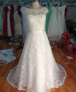 Solid Lace Wedding Gown for Plus Size Brides