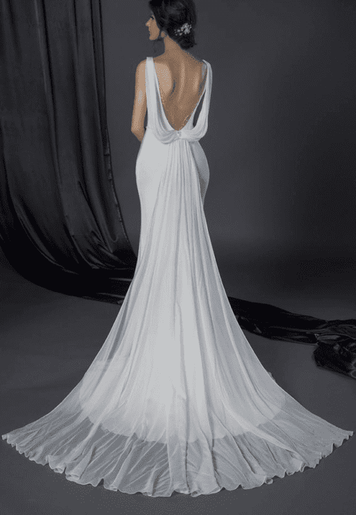 backofbeachweddingdress dariuscordell