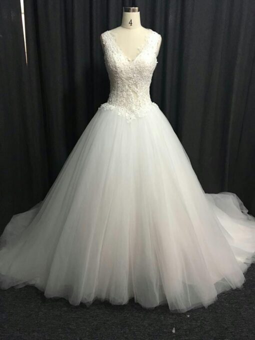 SleevelessV neckWeddingGowns DariusCordell