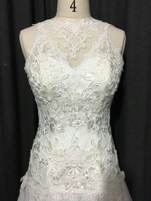 Style#Embroideredhalterweddinggown DariusCordell