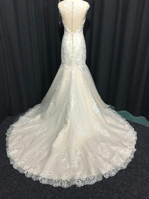 style sun lace wedding gown train