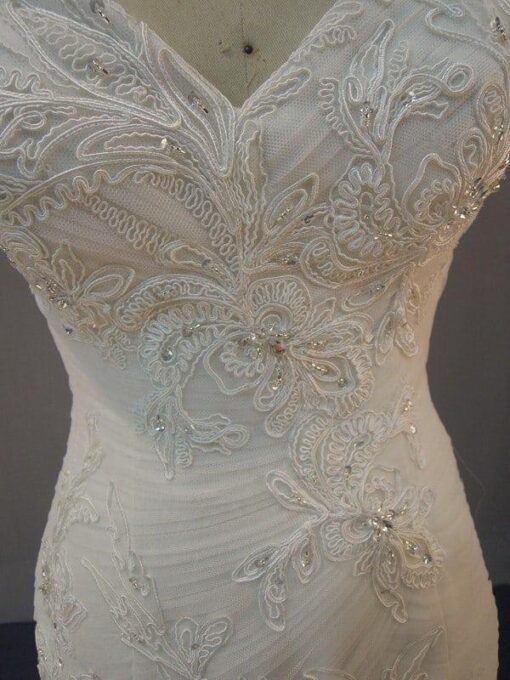 style sun wedding gowns with embroidery