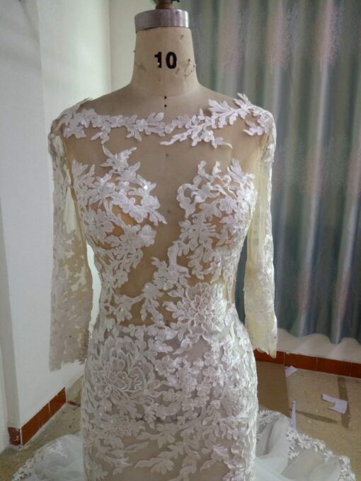 ST BertainspiredlongsleevelaceweddingdressfromDariusBridal